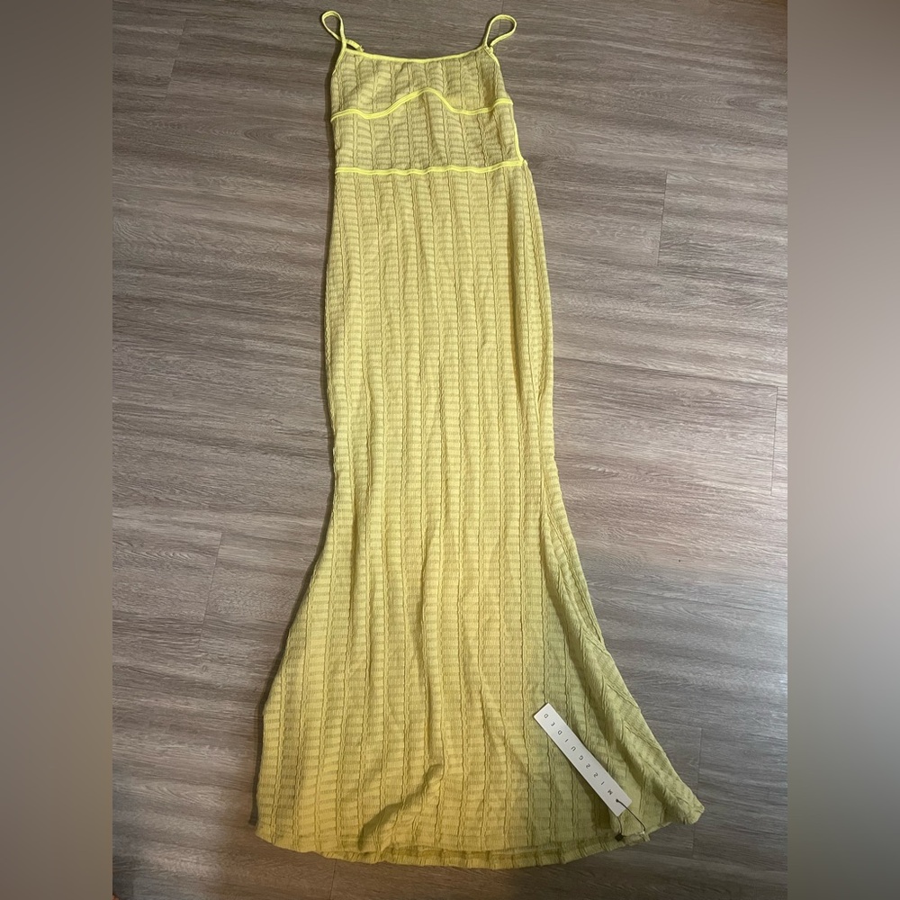 Missguided Light Yellow Maxi Dress - Picture 6 of 7